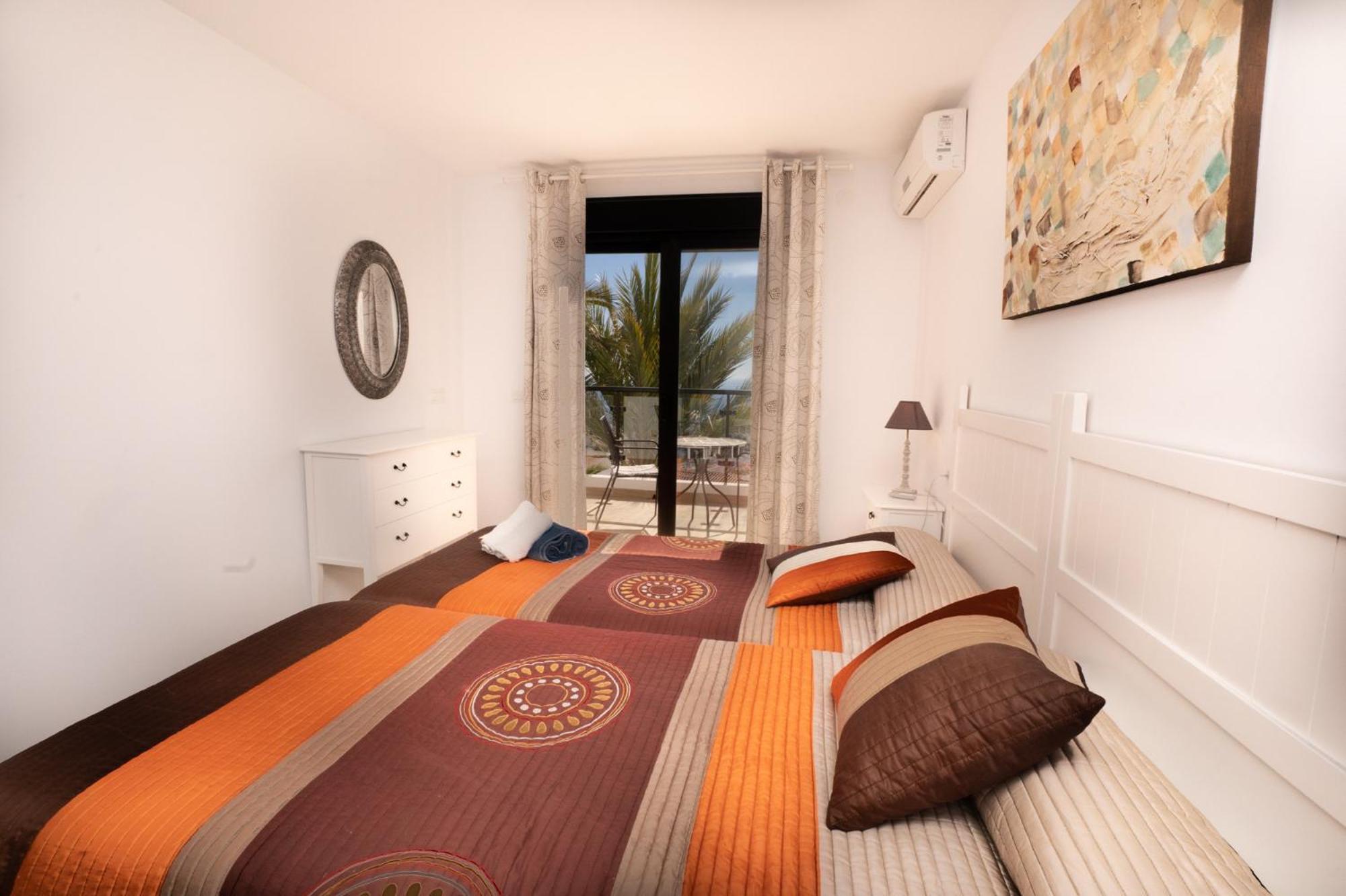 Apartamentos & Spa Torres De San Juan Nerja Exterior photo