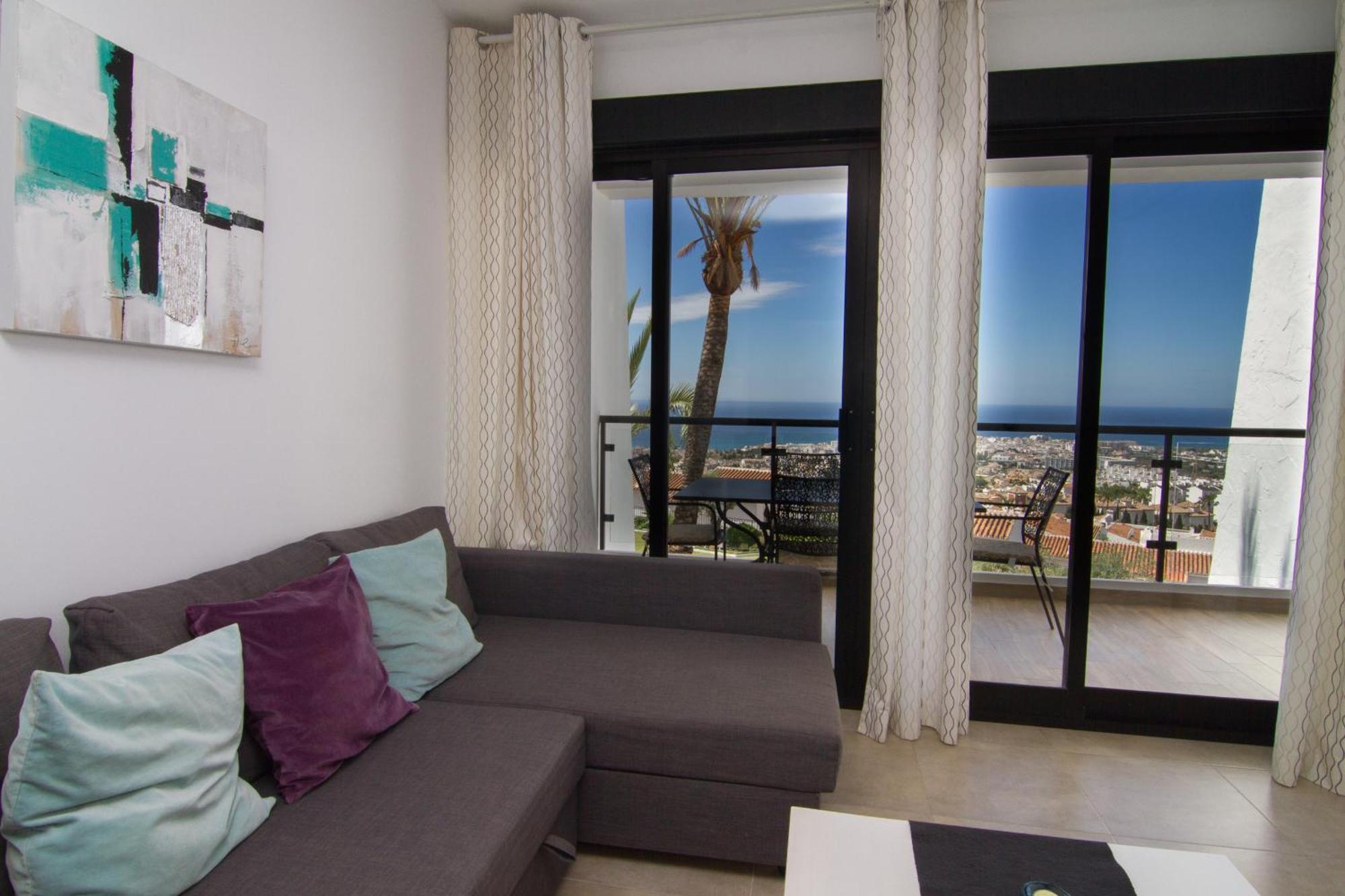 Apartamentos & Spa Torres De San Juan Nerja Exterior photo